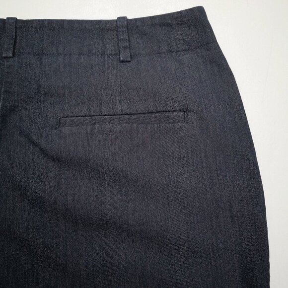 Talbots Ladies Straight Fit Dark Denim Zipper & 2 Clasp Closure Shorts - Picture 8 of 11